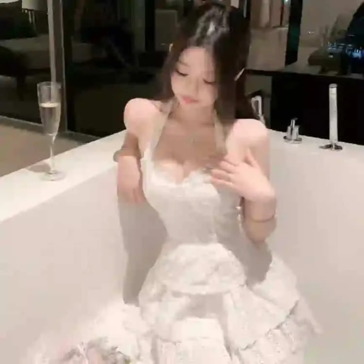 村上春树小说改编《驾驶我的车》奥斯卡获奖佳作：一场漫长的告别与自我救赎